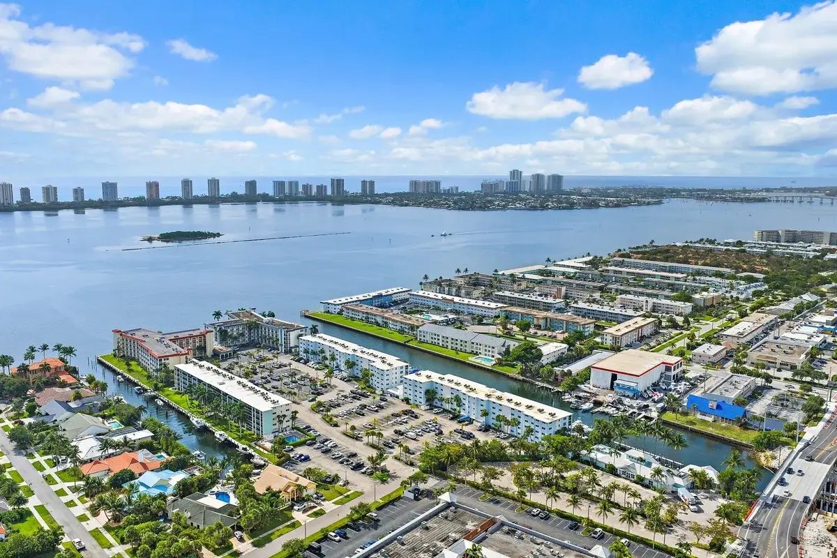 100 Paradise Harbour Blvd #202, North Palm Beach: photo 1 of 27