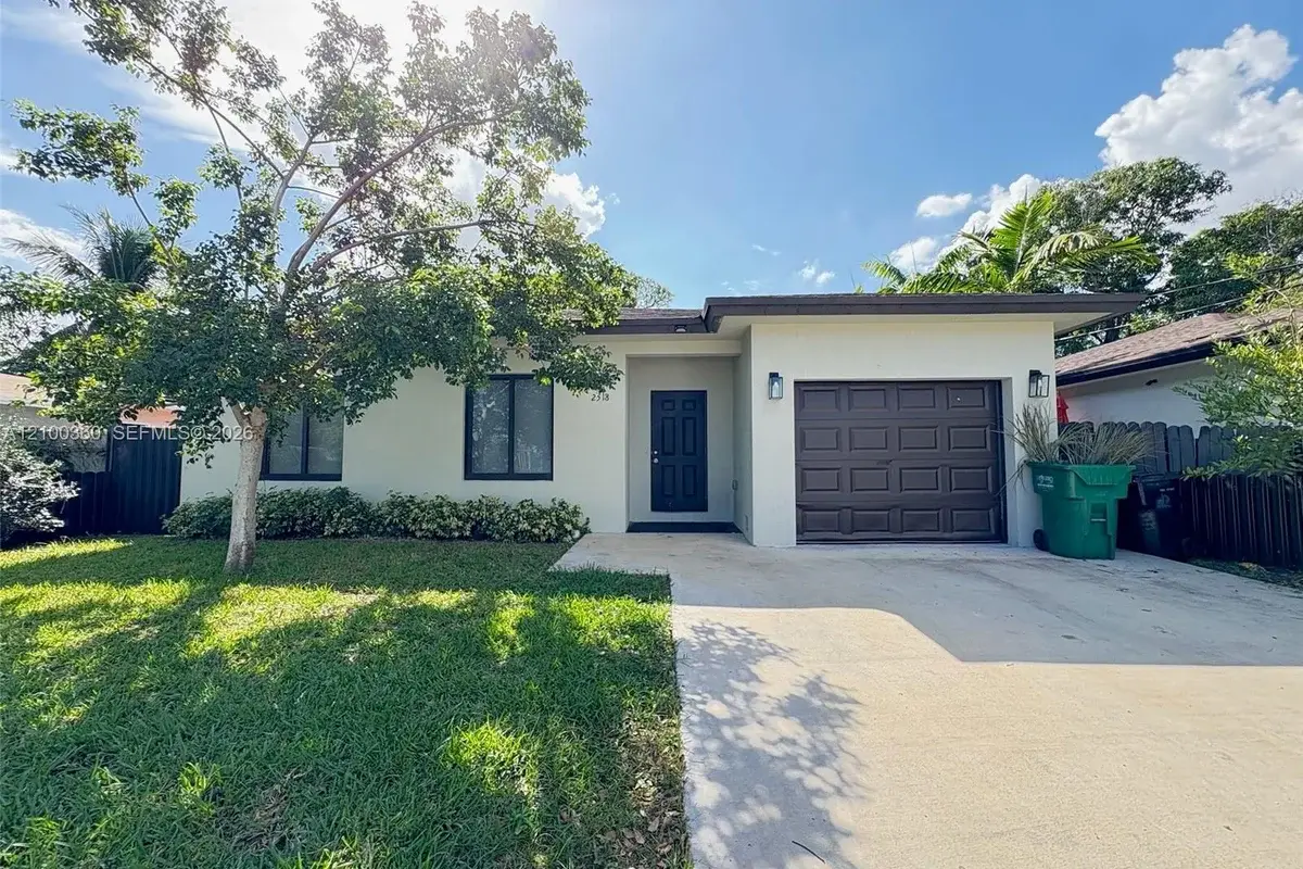 2518 NW 9th Pl, Fort Lauderdale: photo 1 of 17