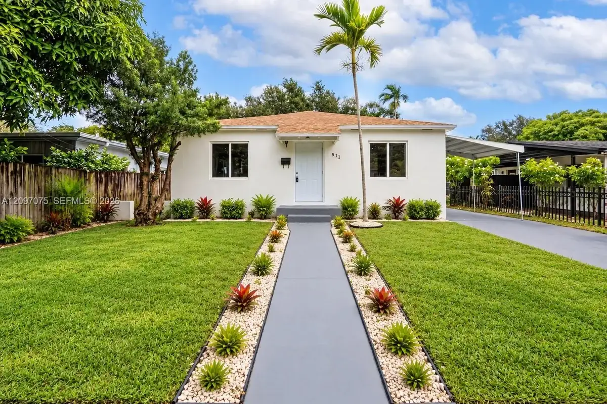 511 NE 131st St, North Miami: photo 1 of 59
