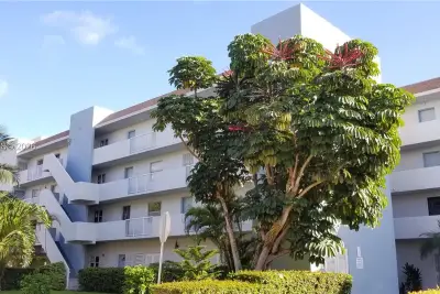 3868 NE 169th St #408, North Miami Beach: photo 1 of 13