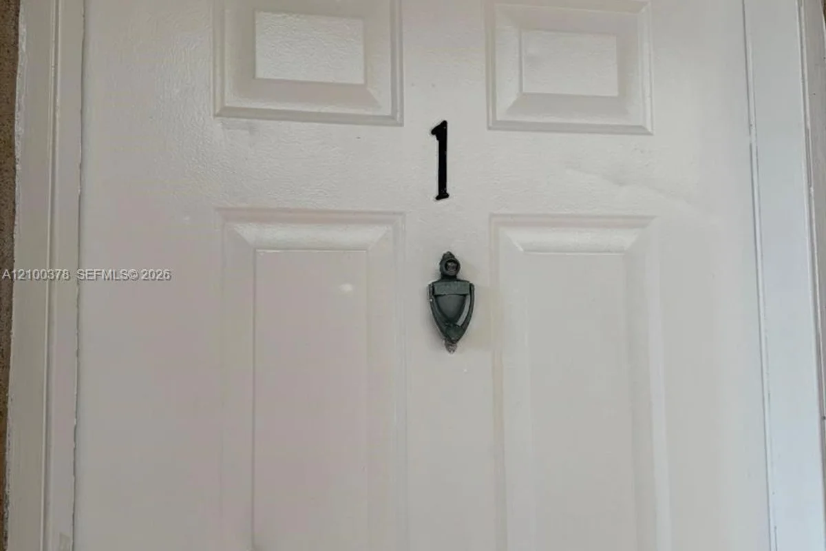16118 NE 21st Ave #1, North Miami Beach: photo 1 of 7