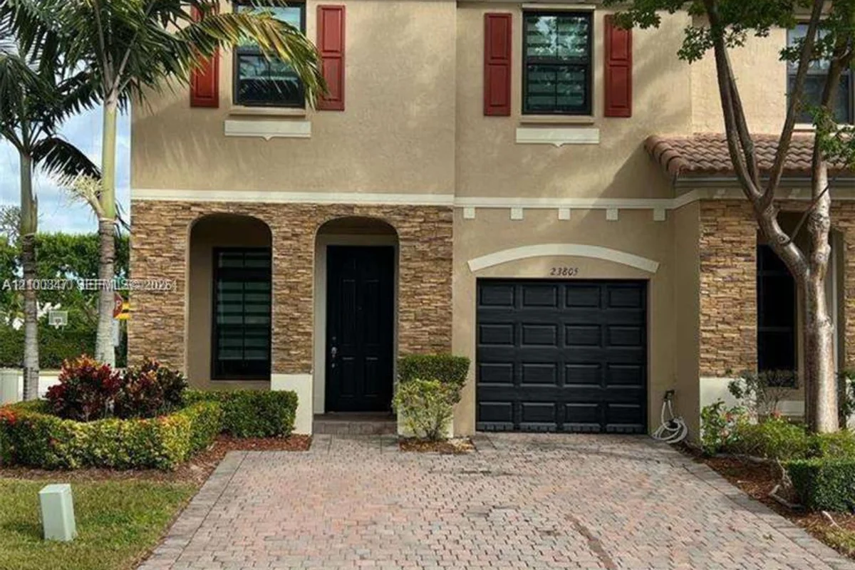23805 SW 117th Ct, Homestead: photo 1 of 11
