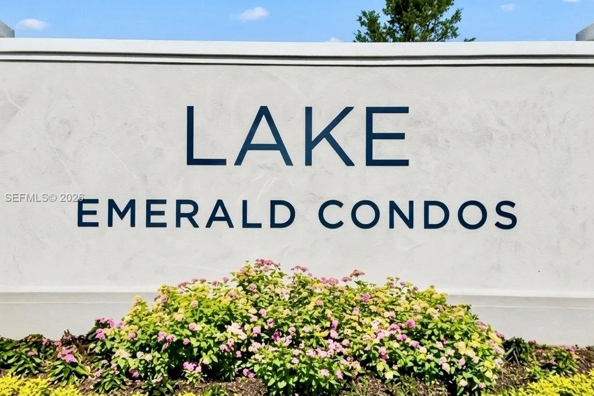 112 Lake Emerald Dr #109, Oakland Park: photo 1 of 54
