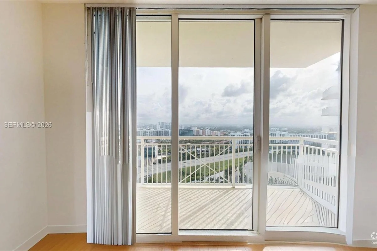 19501 W Country Club Dr #2505, Aventura: photo 1 of 51