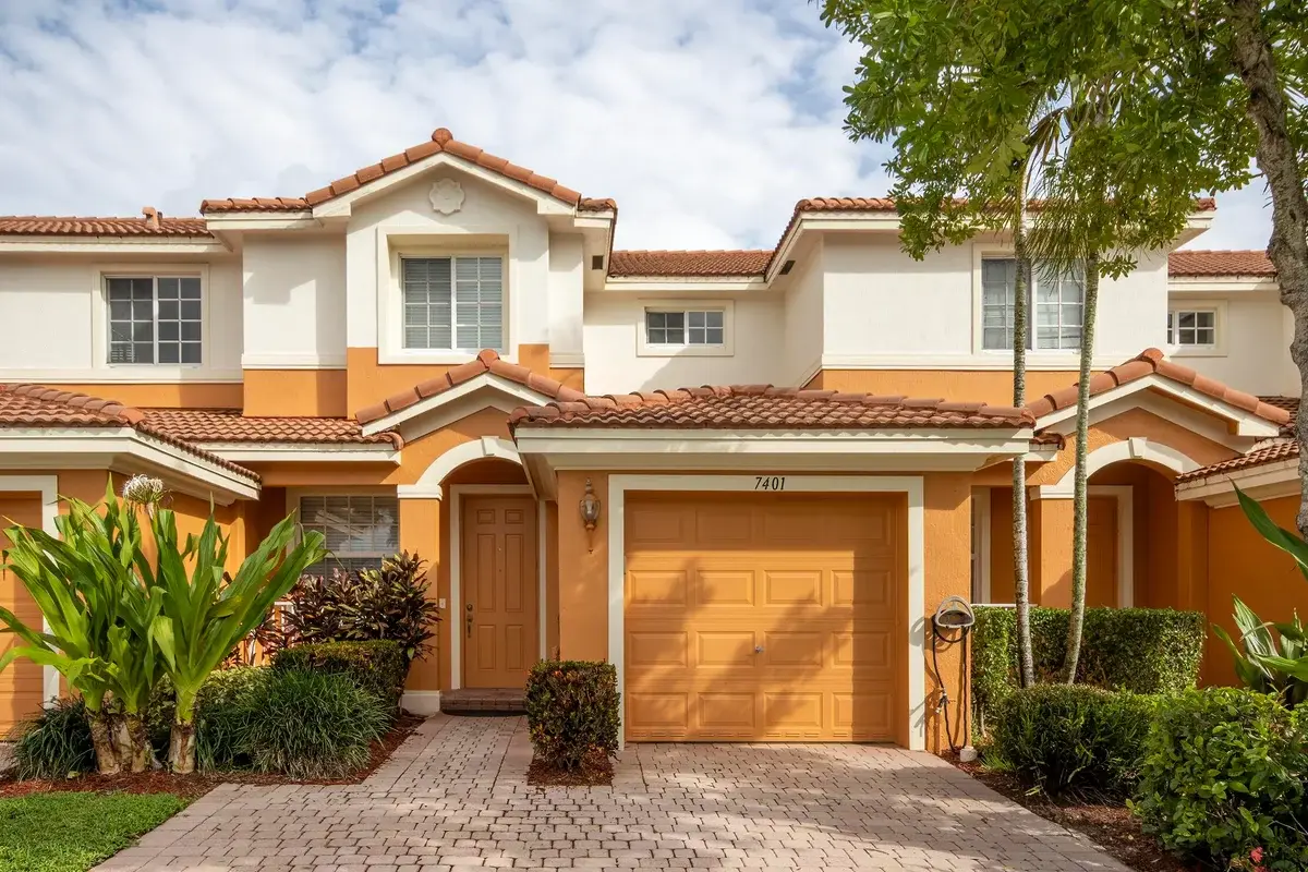 7401 Sarentino Ln #211, Boynton Beach: photo 1 of 28