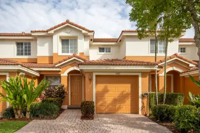 7401 Sarentino Ln #211, Boynton Beach: photo 1 of 28