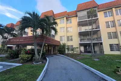 4170 Inverrary Dr #311, Lauderhill: photo 1 of 22