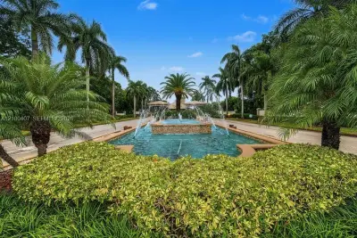 2304 Lucaya Ln #N4, Coconut Creek: photo 1 of 27