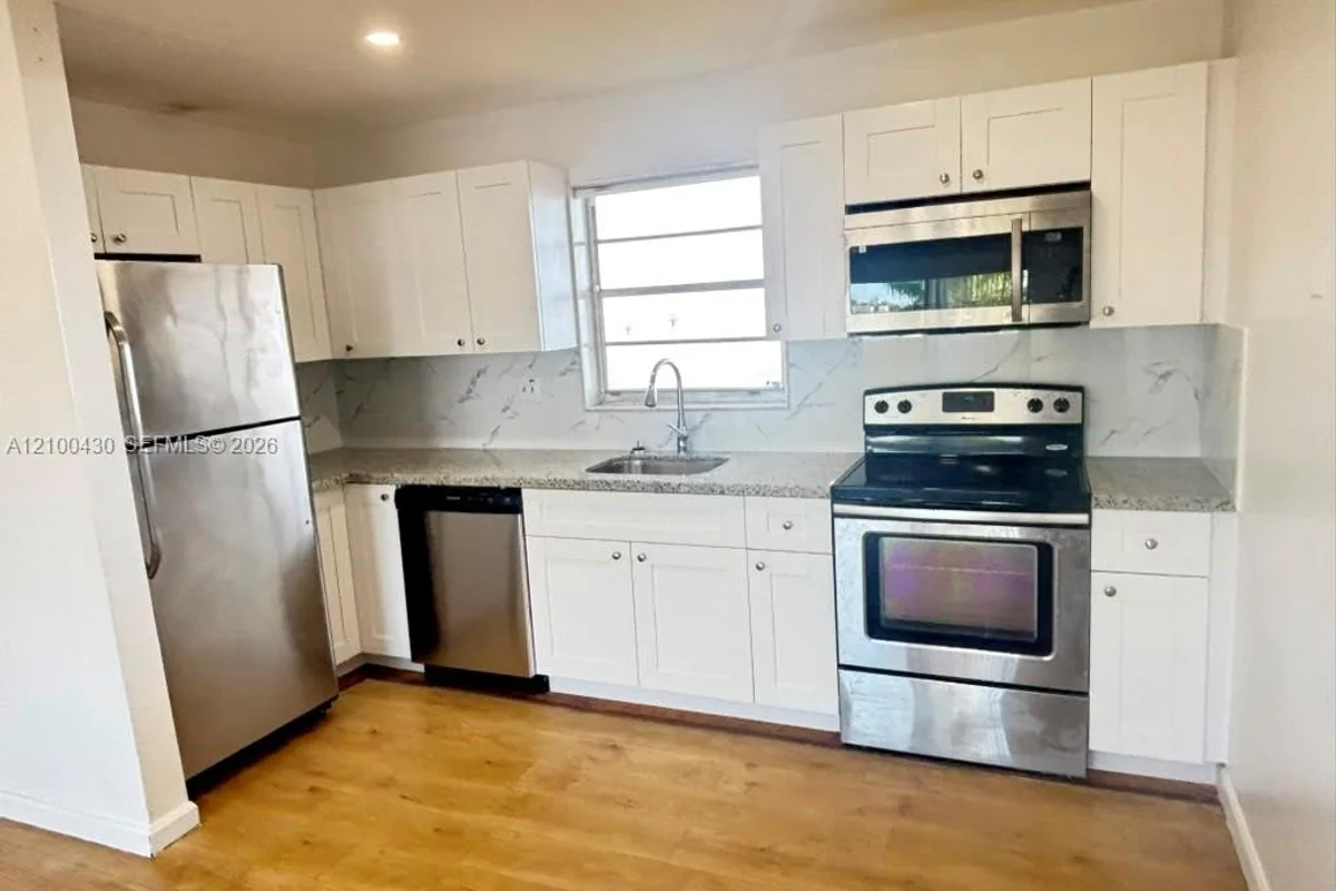 7410 SW 82nd St #K404, Miami: photo 1 of 8