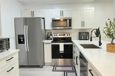 1800 N Lauderdale Ave #1117, North Lauderdale: photo 1 of 16