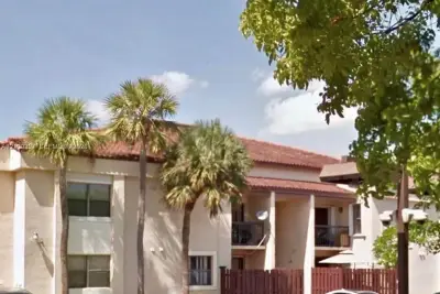 690 W Park Dr #107-2, Miami: photo 1 of 5