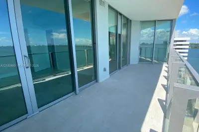 2900 NE 7th Ave #705, Miami: photo 1 of 21