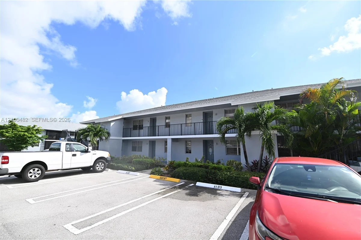 905 Southridge Rd #201A, Delray Beach: photo 1 of 13