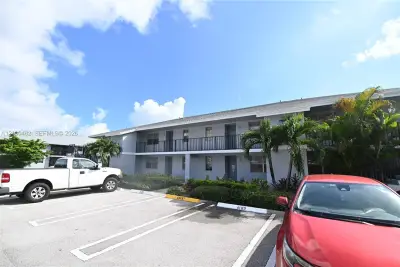 905 Southridge Rd #201A, Delray Beach: photo 1 of 13