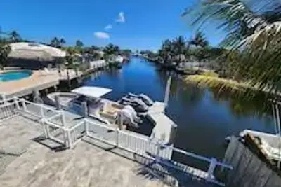 5720 NE 27th Ave, Fort Lauderdale: photo 1 of 18