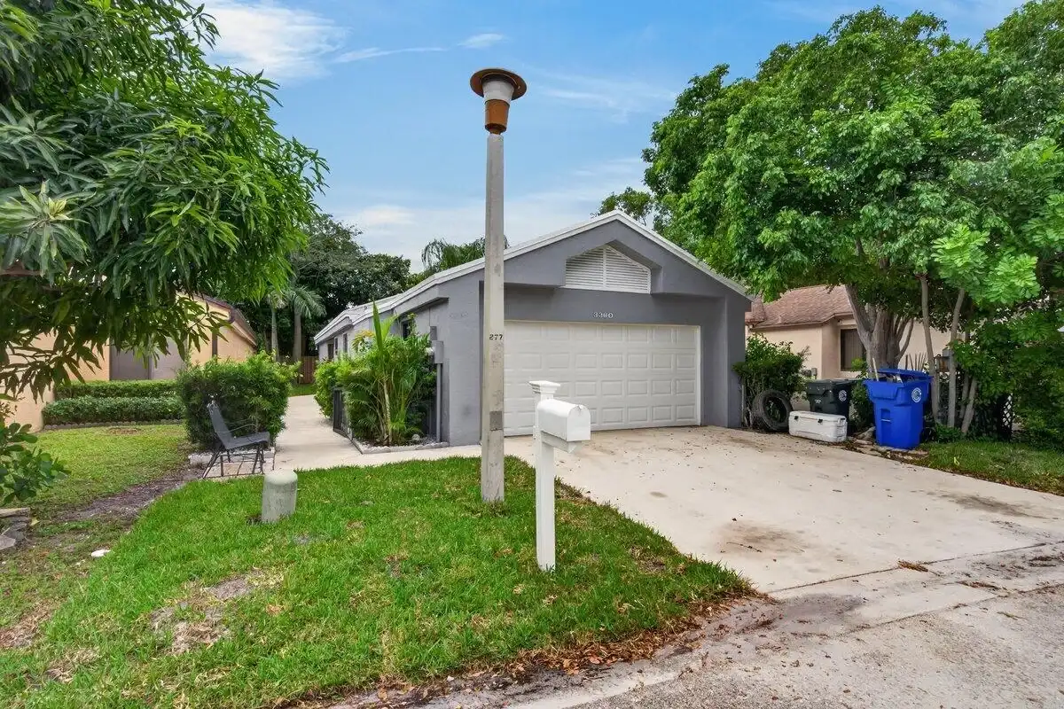 3360 NW 22nd Ct, Coconut Creek: photo 1 of 21