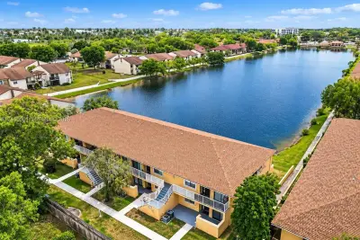 400 NW 214 St #104-22, Miami Gardens: photo 1 of 23