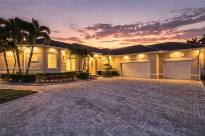 1320 NW 118th Ave, Plantation: photo 1 of 1
