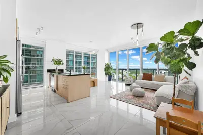 1111 SW 1st Ave #2714-N, Miami: photo 1 of 48