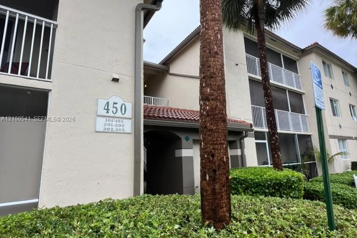 450 S Park Rd #5-205, Hollywood: photo 1 of 25