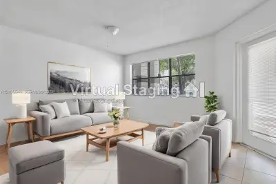 620 S Park Rd #2-16, Hollywood: photo 1 of 19