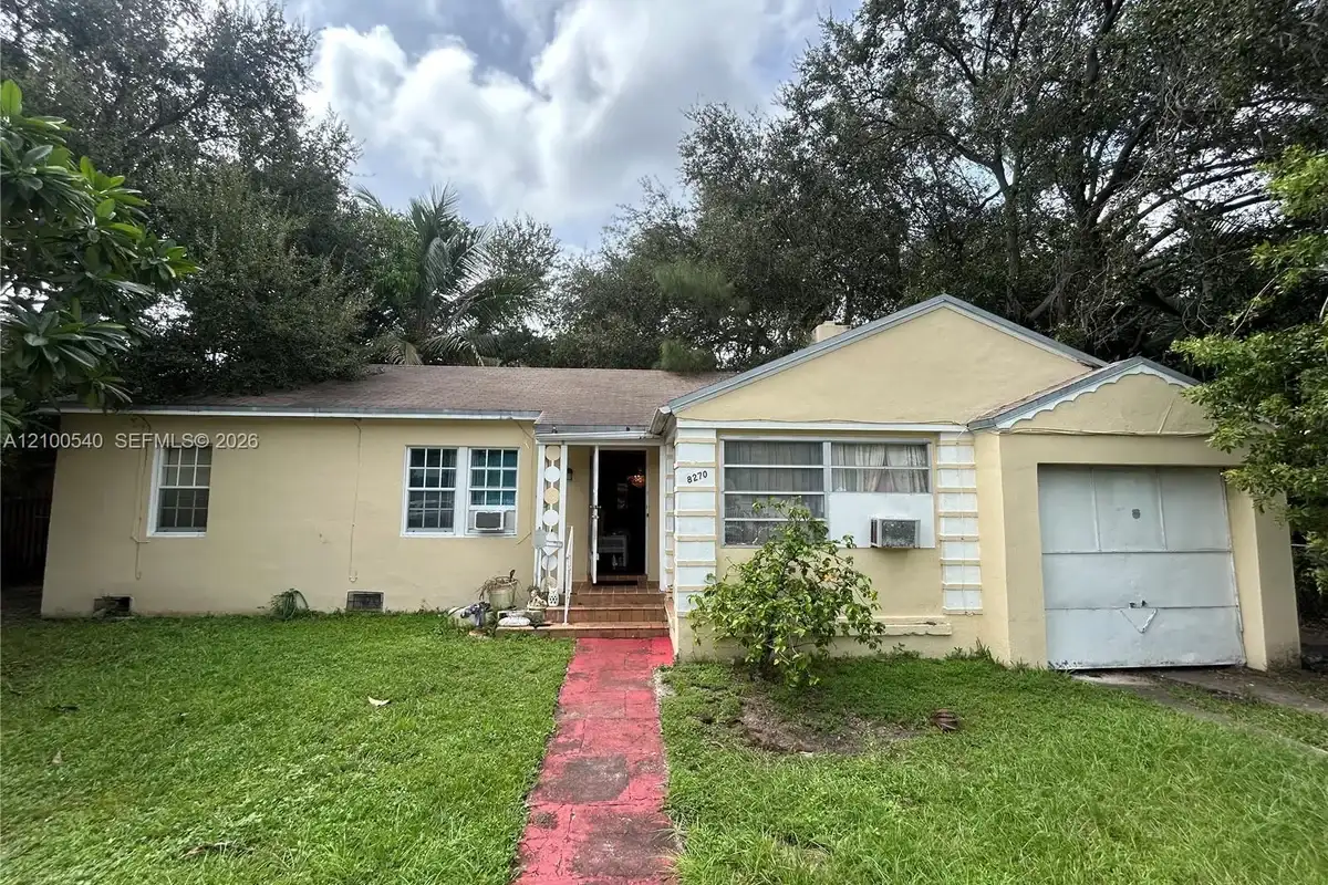 8270 NE 2nd Ct, Miami: photo 1 of 29