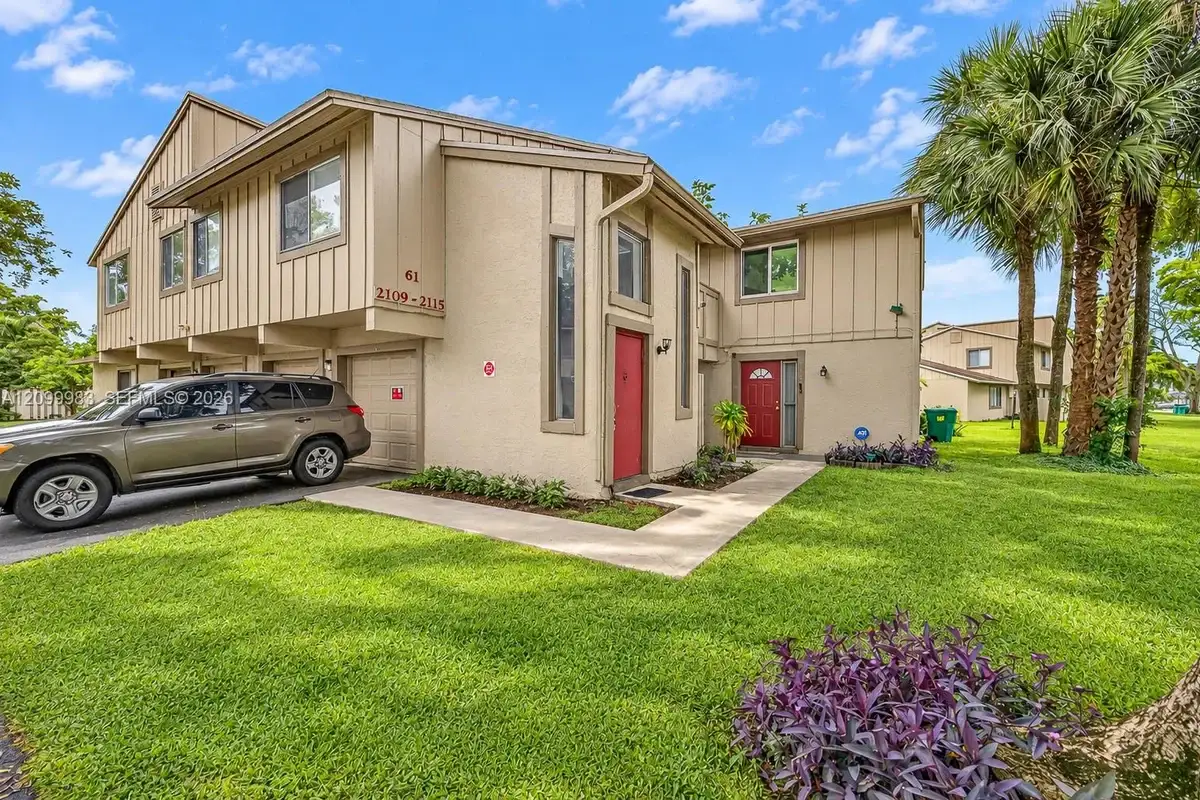 2109 NW 59th Ter #61-A, Lauderhill: photo 1 of 32
