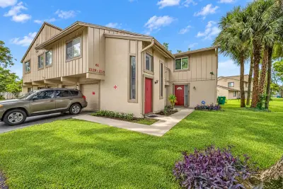 2109 NW 59th Ter #61-A, Lauderhill: photo 1 of 32