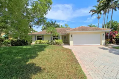 949 Greensward Ln, Delray Beach: photo 1 of 13