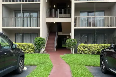 208 Foxtail Dr #g2, West Palm Beach: photo 1 of 17