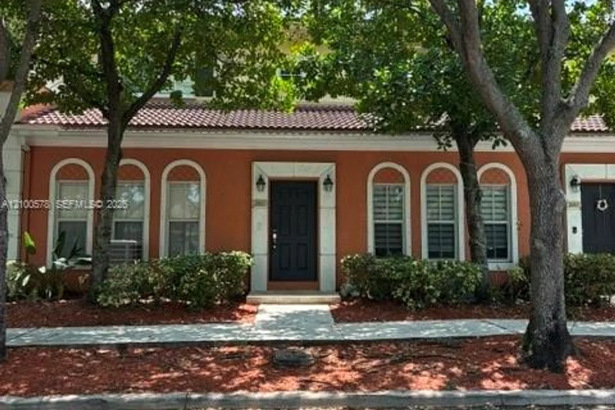 2551 SW 99th Way, Miramar: photo 1 of 21
