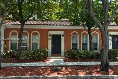 2551 SW 99th Way, Miramar: photo 1 of 21