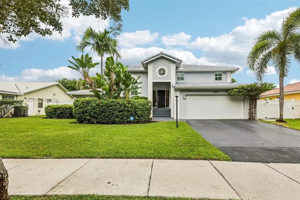 5821 Hawkes Bluff Ave, Davie: photo 1 of 74