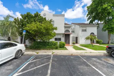 4737 NW 97th Ct #58, Doral: photo 1 of 31