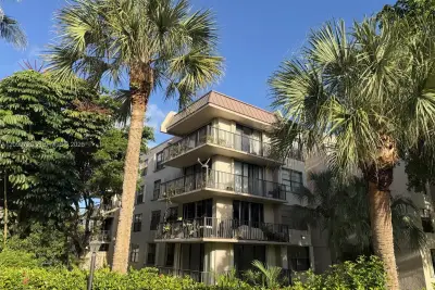 13020 SW 92nd Ave #A411, Miami: photo 1 of 22