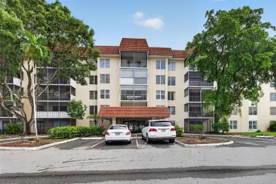 4172 Inverrary Dr #203, Lauderhill: photo 1 of 22