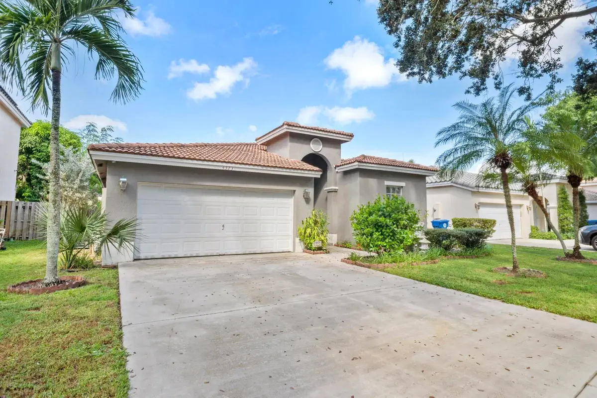 4323 NW 44th Ter, Coconut Creek: photo 1 of 44
