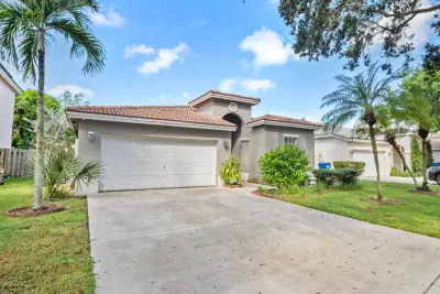 4323 NW 44th Ter, Coconut Creek: photo 1 of 44