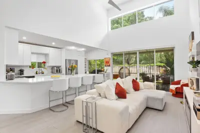 6045 Old Court Rd #401, Boca Raton: photo 1 of 32