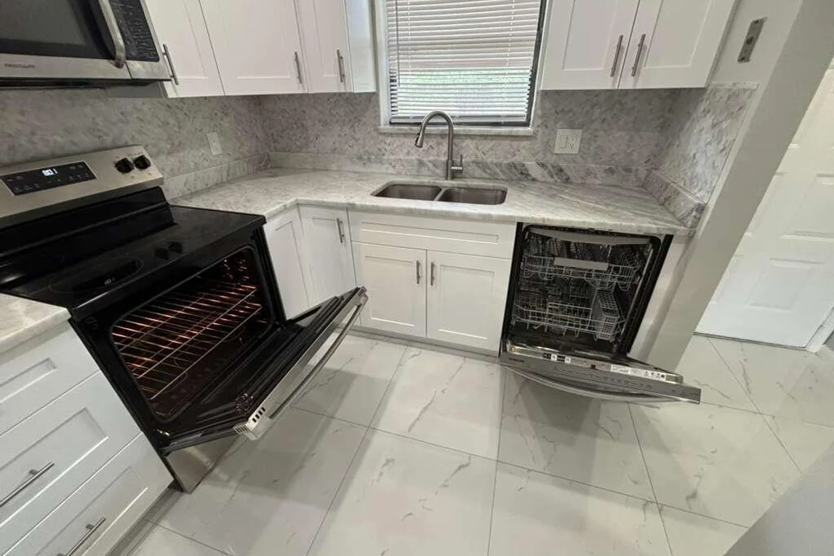 21913 Lake Forest Cir #201, Boca Raton: photo 1 of 11