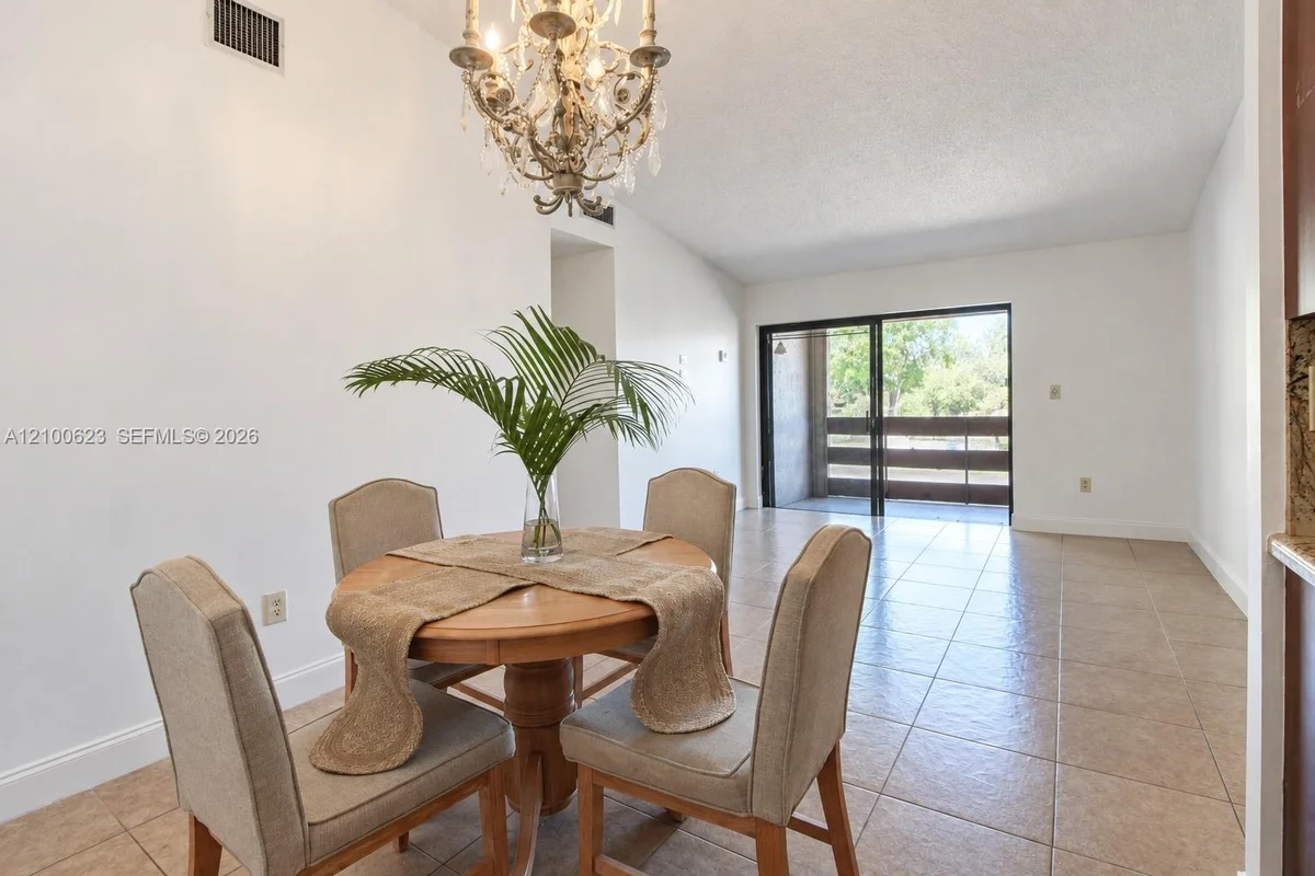 8977 SW 123rd Ct #207, Miami: photo 1 of 10