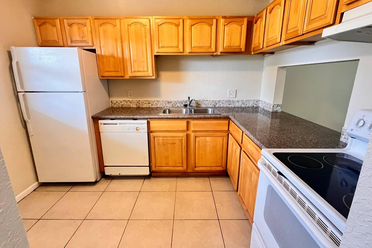 200 Croton Ave #206, Lantana: photo 1 of 17