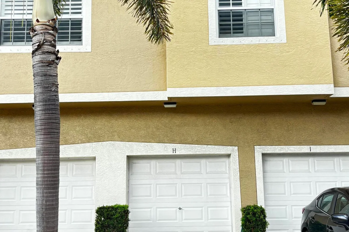 105 Lighthouse Cir #H, Tequesta: photo 1 of 29