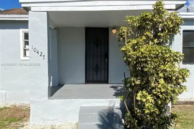 10425 SW 173rd Ter #10427, Miami: photo 1 of 5