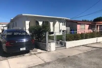 99 NW 48th Ct, Miami: photo 1 of 20