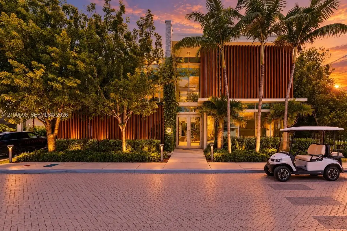 110 Reef Ln #10, Key Biscayne: photo 1 of 46