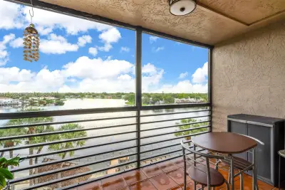 1100 Colony Point Cir #504, Pembroke Pines: photo 1 of 33