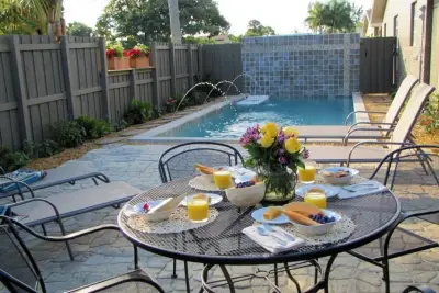 2225 NE 14th Ave, Wilton Manors: photo 1 of 38