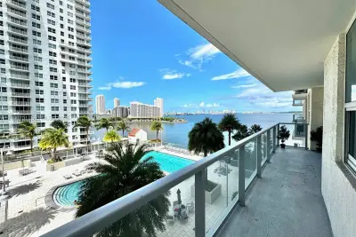 1155 Brickell Bay Dr #906, Miami: photo 1 of 13