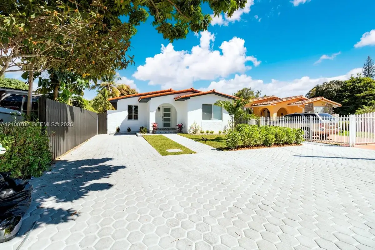 2039 SW 60th Ct, Miami: photo 1 of 21